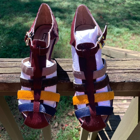 NWOT Cowhide Multi-Strap Wedge Heels - Picture 3 of 12